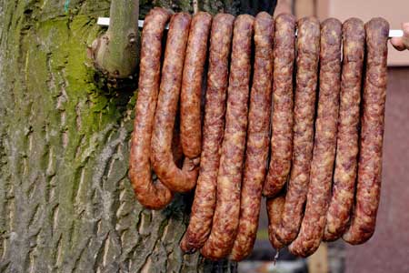 Wędzona domowa kiełbasa